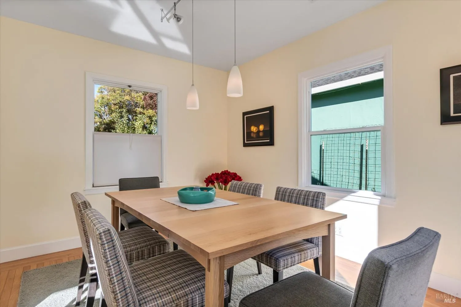 Napa, California 94559, United States, 2 Bedrooms Bedrooms, ,1 BathroomBathrooms,Residential,Contingent,33163