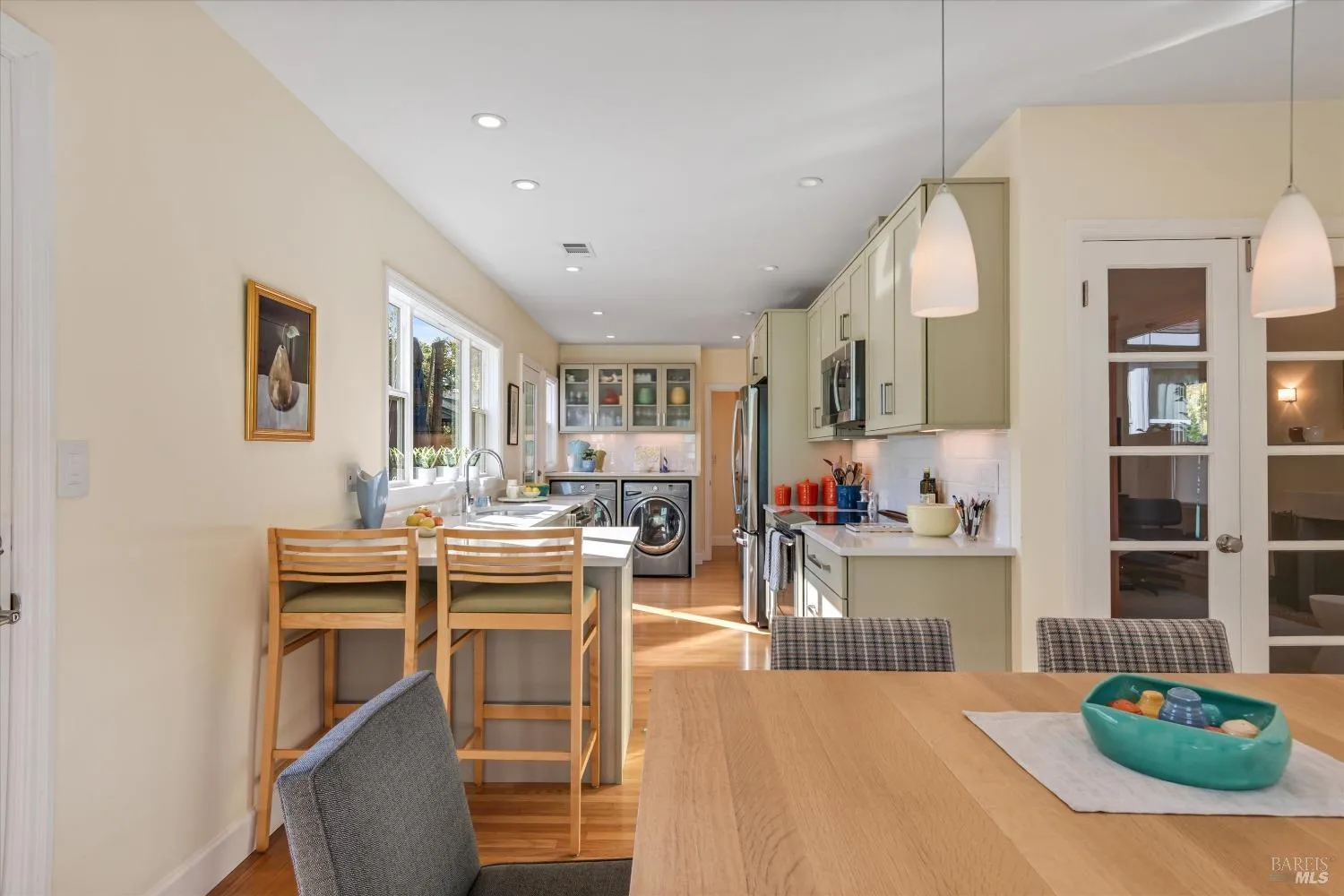 Napa, California 94559, United States, 2 Bedrooms Bedrooms, ,1 BathroomBathrooms,Residential,Contingent,33163