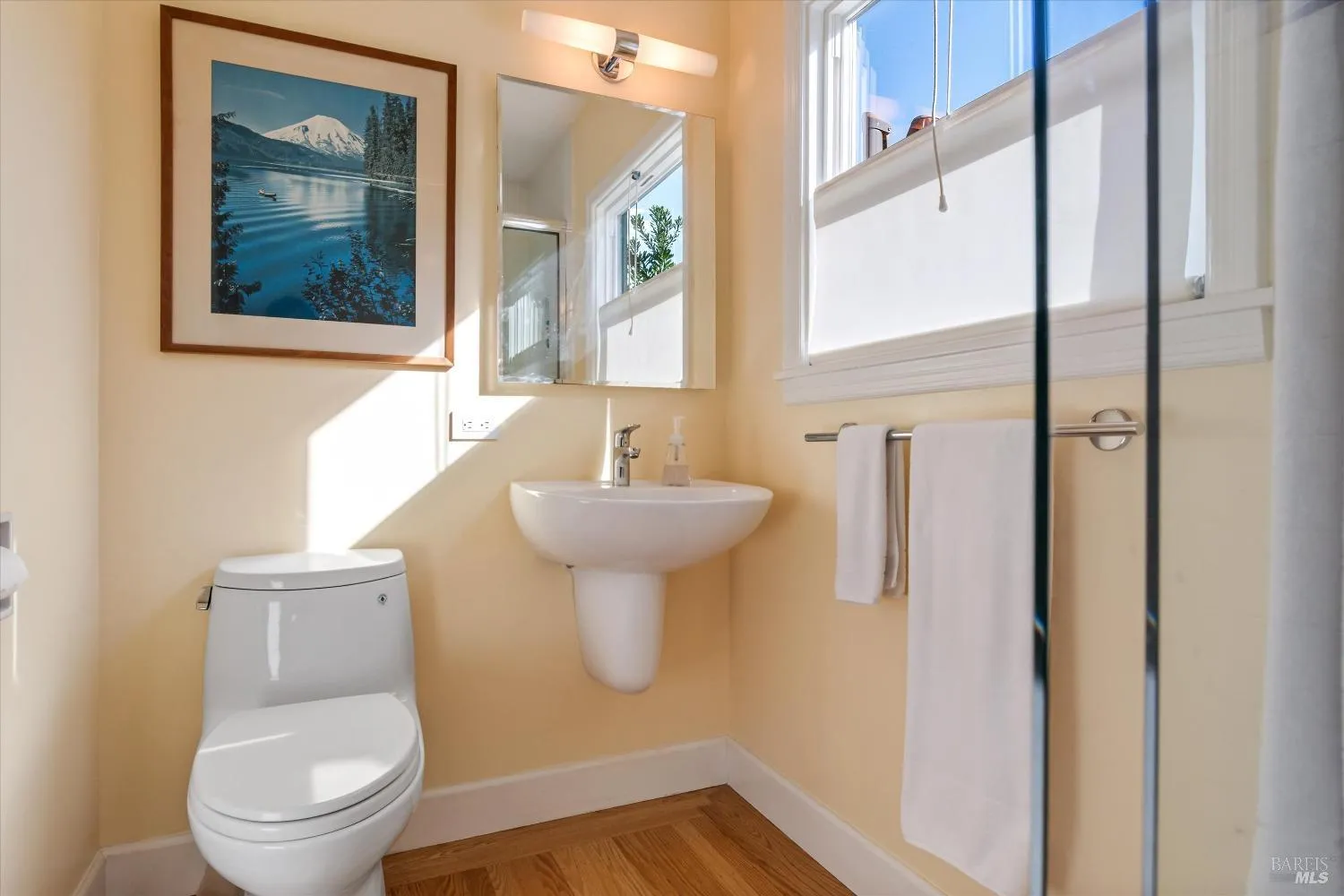 Napa, California 94559, United States, 2 Bedrooms Bedrooms, ,1 BathroomBathrooms,Residential,Contingent,33163