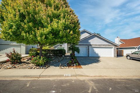 Photo of 632 Cordelia Circle, Vacaville, CA 95687 (MLS # 325085765) Photo of 632 Cordelia Circle, Vacaville, CA 95687 (MLS # 325085765)