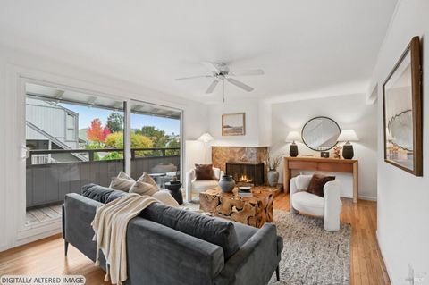 Photo of 405 Sylvia Way, San Rafael, CA 94903 (MLS # 326010542)