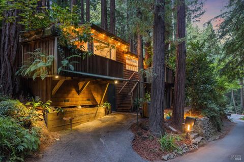 Photo of 524 Cascade Drive, Mill Valley, CA 94941 (MLS # 325086196)