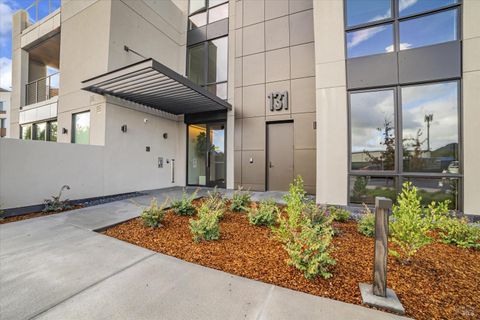 Photo of 131 Sawmill Circle #203, Healdsburg, CA 95448 (MLS # 325040432)