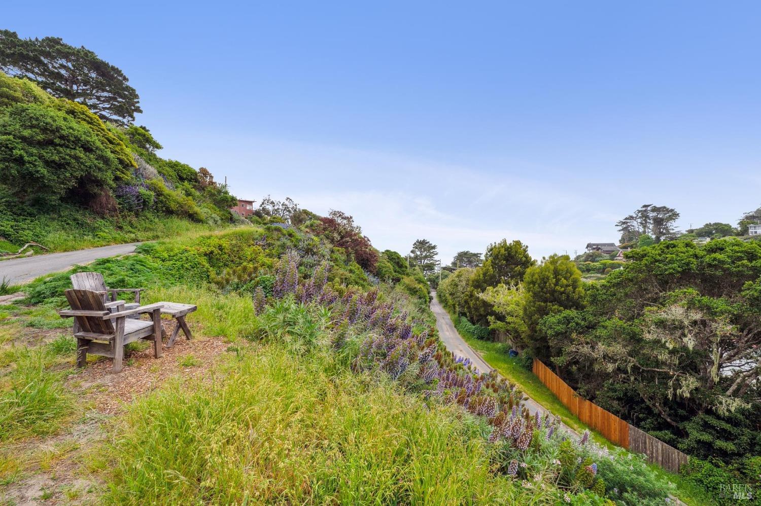 Cliff Road