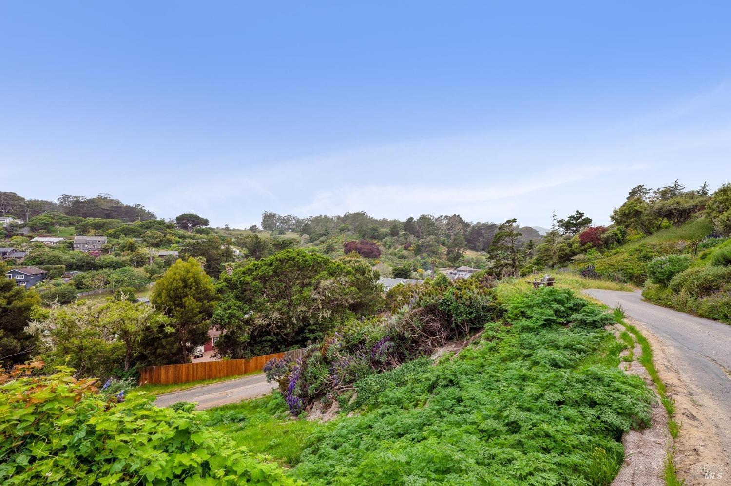 Cliff Road