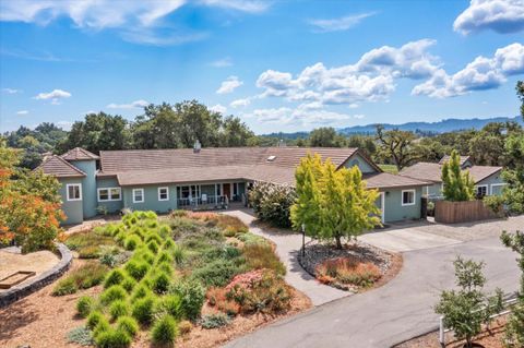 Photo of 910 Lytton Springs Road, Healdsburg, CA 95448 (MLS # 325086653)