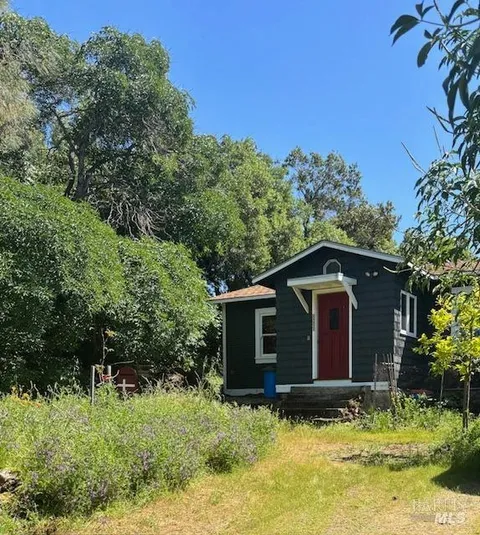 Clearlake, CA 95422