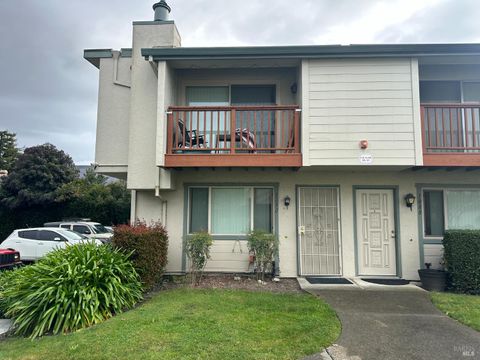 Photo of 1090 Eleanor Avenue, Rohnert Park, CA 94928 (MLS # 326008646)