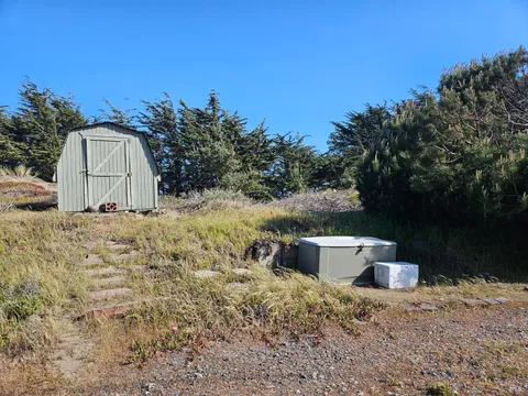MLS: 325040294