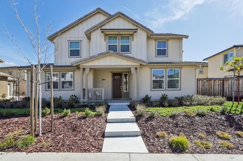 Photo of 2464 Lake Club Drive, Fairfield, CA 94533 (MLS # 326015765)