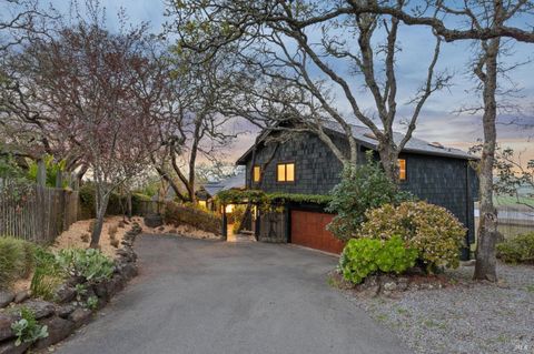 Photo of 160 Crest Road, Novato, CA 94945 (MLS # 326016405)