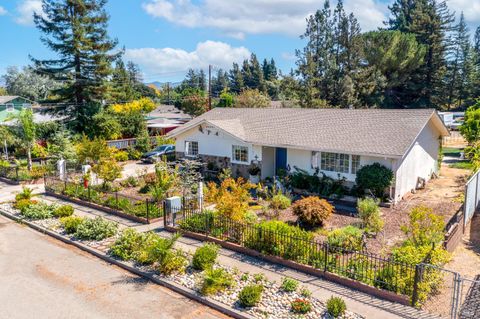 Photo of 2131 W Pueblo Avenue, Napa, CA 94558 (MLS # 325083453)