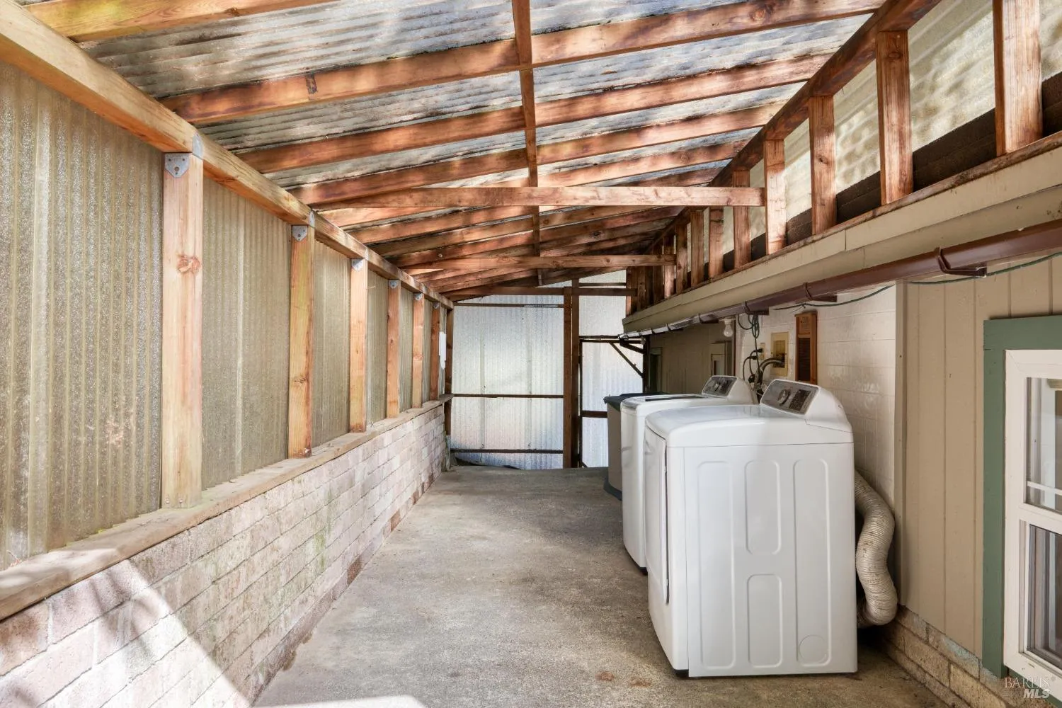 Guerneville, California 95446, United States, 1 Bedroom Bedrooms, ,1 BathroomBathrooms,Residential,Contingent,81780