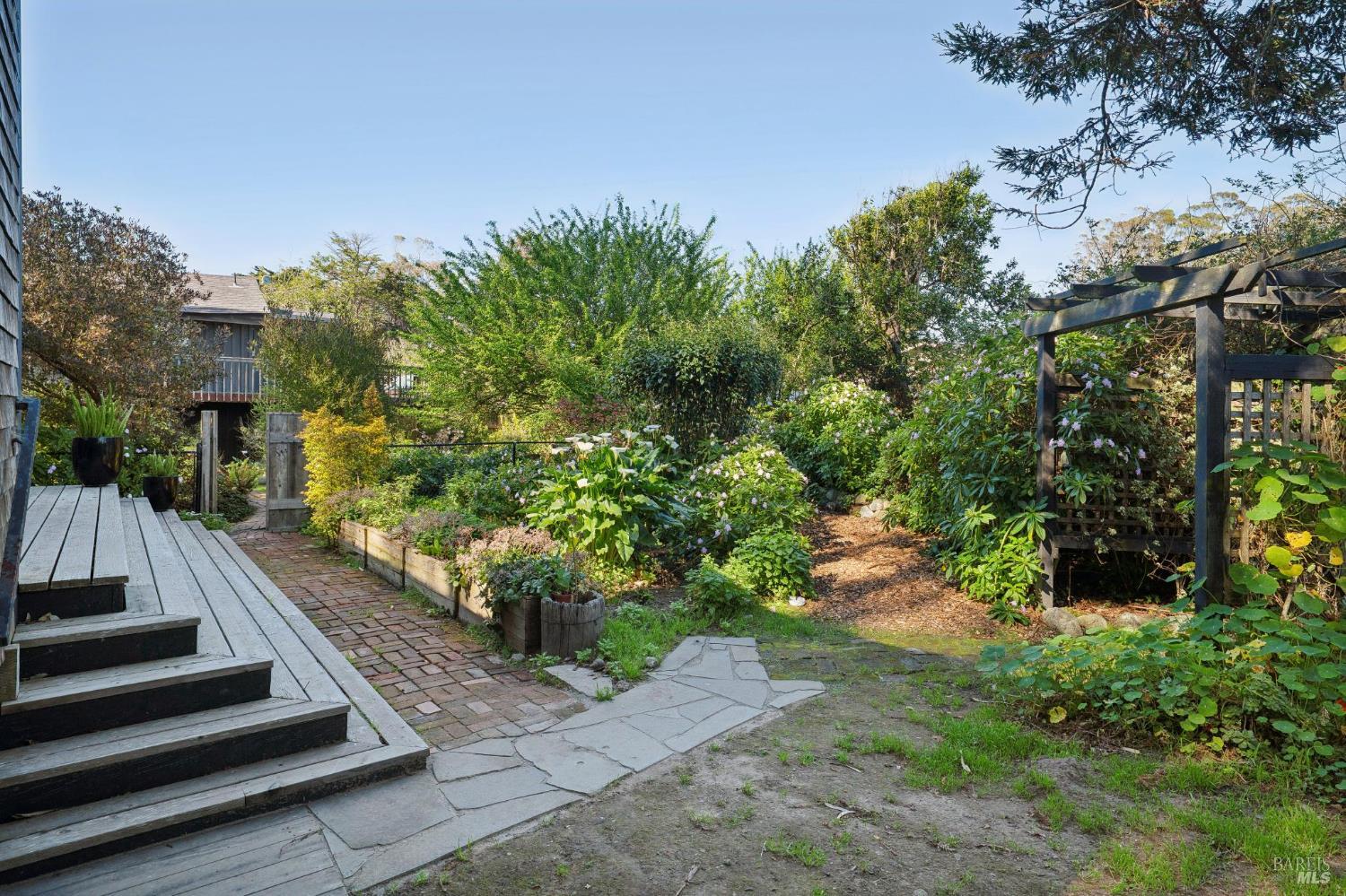 180 Maple Road