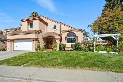 Photo of 330 Engell Court, Suisun City, CA 94585 (MLS # 325076160)