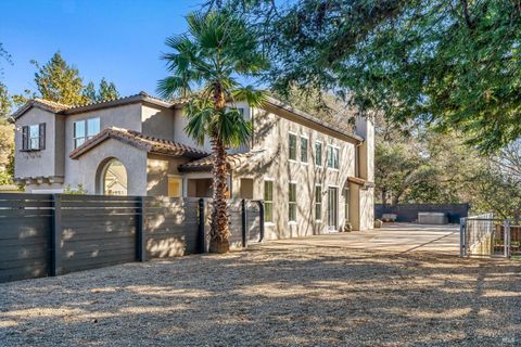Photo of 40 Lexington Court, Napa, CA 94559 (MLS # 326004237)