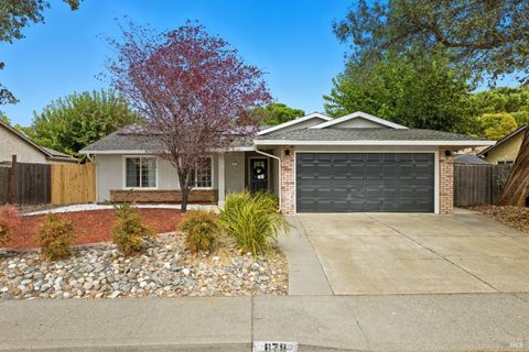 Photo of 678 Claremont Drive, Vacaville, CA 95687 (MLS # 325088977)