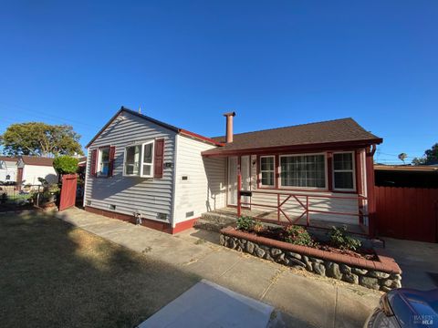 Photo of 129 Foster Street, Vallejo, CA 94591 (MLS # 325015217)