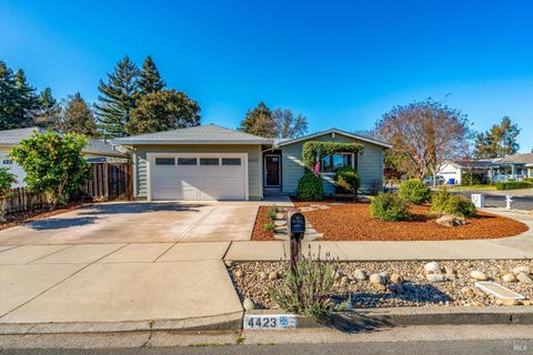 Photo of 4423 Dove Court, Napa, CA 94558 (MLS # 326019584)
