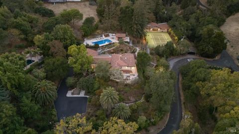 Photo of 120 Fairway Drive, San Rafael, CA 94901 (MLS # 325079589)