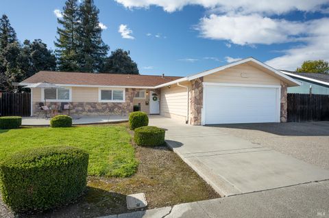 Photo of 715 Priddy Drive, Dixon, CA 95620 (MLS # 326013935)