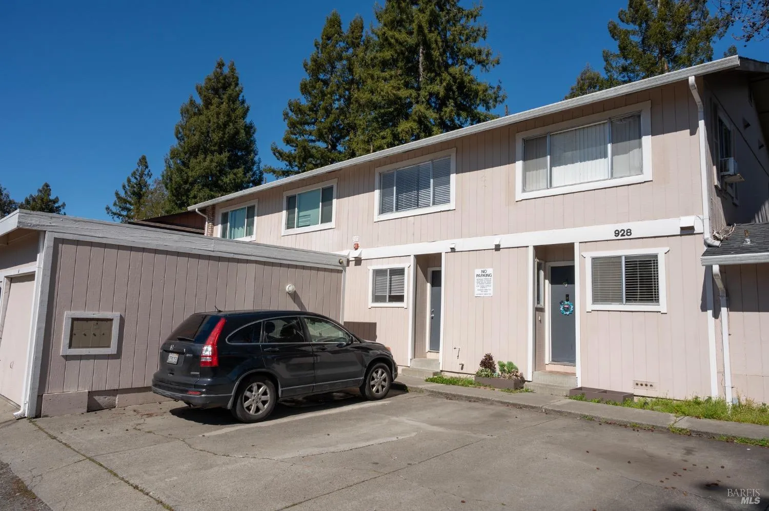 Rohnert Park, California 94928, United States, 8 Bedrooms Bedrooms, ,6 BathroomsBathrooms,Residential,Contingent,88962