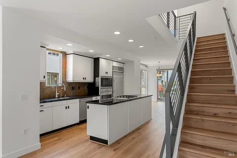 MLS: 325022606
