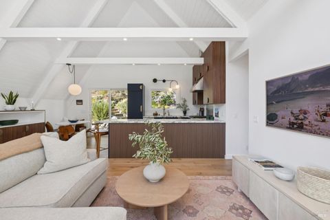 Photo of 91 Holstein Road, San Anselmo, CA 94960 (MLS # 326006052)