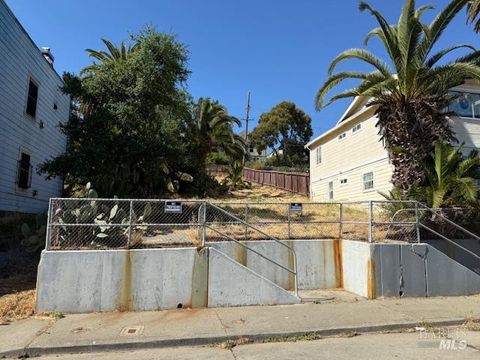 Photo of 208 Carolina Street, Vallejo, CA 94590 (MLS # 325044649)