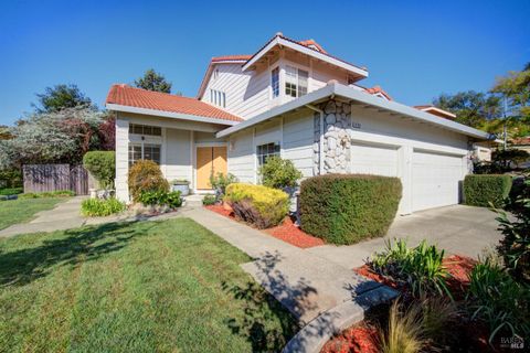 Photo of 9793 Montego Court, Windsor, CA 95492 (MLS # 325062588)