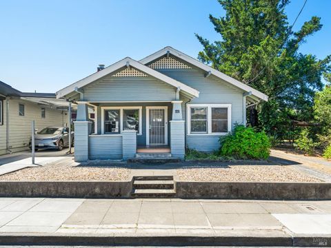 Photo of 442 Piper Street, Healdsburg, CA 95448 (MLS # 325046521)