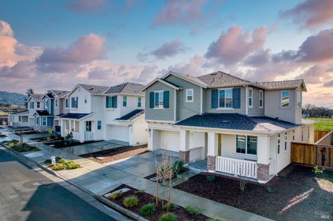 Photo of 2733 Amora Court, Santa Rosa, CA 95407 (MLS # 326006393)