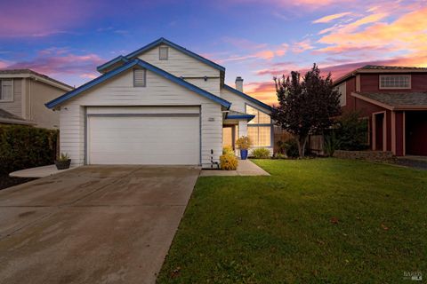 Photo of 1740 Gateway Drive, Vallejo, CA 94589 (MLS # 325097138)