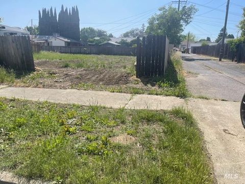 Photo of 0 Madison Street, Fairfield, CA 94533 (MLS # 325020499)