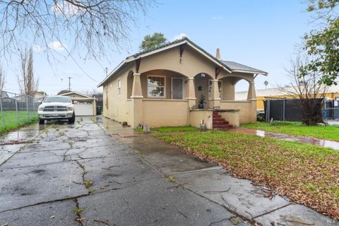 Photo of 417 14th Street, Vallejo, CA 94590 (MLS # 325104611)