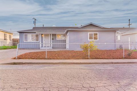 Photo of 501 Mark Avenue, Vallejo, CA 94589 (MLS # 325094235)