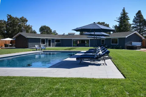 20647 Pueblo Avenue, Sonoma, CA 95476 - MLS#: 325030236