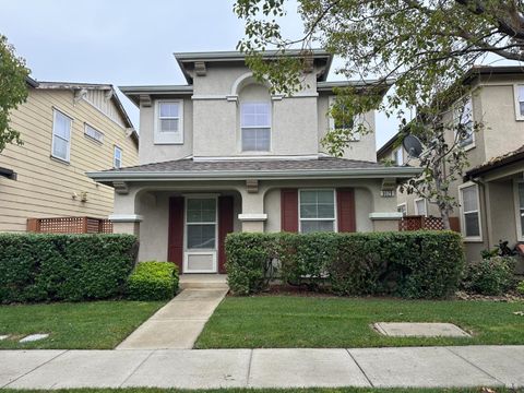 Photo of 3029 Puffin Circle, Fairfield, CA 94533 (MLS # 325066217)