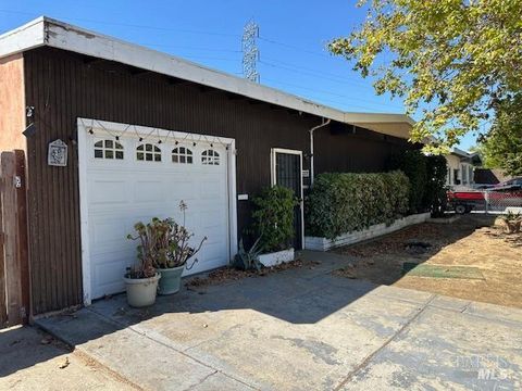 Photo of 237 Grapewood Street, Vallejo, CA 94591 (MLS # 325088855)