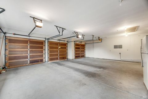 listing image 75