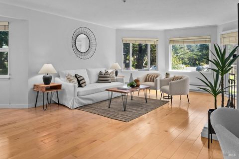 Photo of 110 Seminary Drive #1A, Mill Valley, CA 94941 (MLS # 325075583)