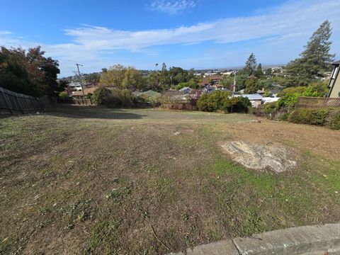 Photo of 161 Serra Drive, Vallejo, CA 94590 (MLS # 325093885) Photo of 161 Serra Drive, Vallejo, CA 94590 (MLS # 325093885)