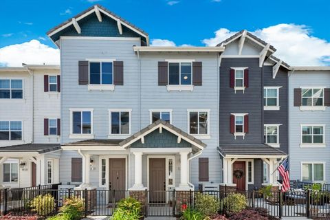 Photo of 339 Pear Tree Terrace #C, Napa, CA 94558 (MLS # 326000941)