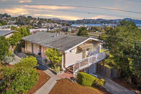 Photo of 16 Dutton Court, Sausalito, CA 94965 (MLS # 325087330)