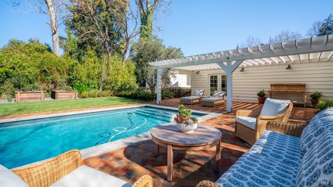 Photo of 699 Grove Street, Healdsburg, CA 95448 (MLS # 326015708)