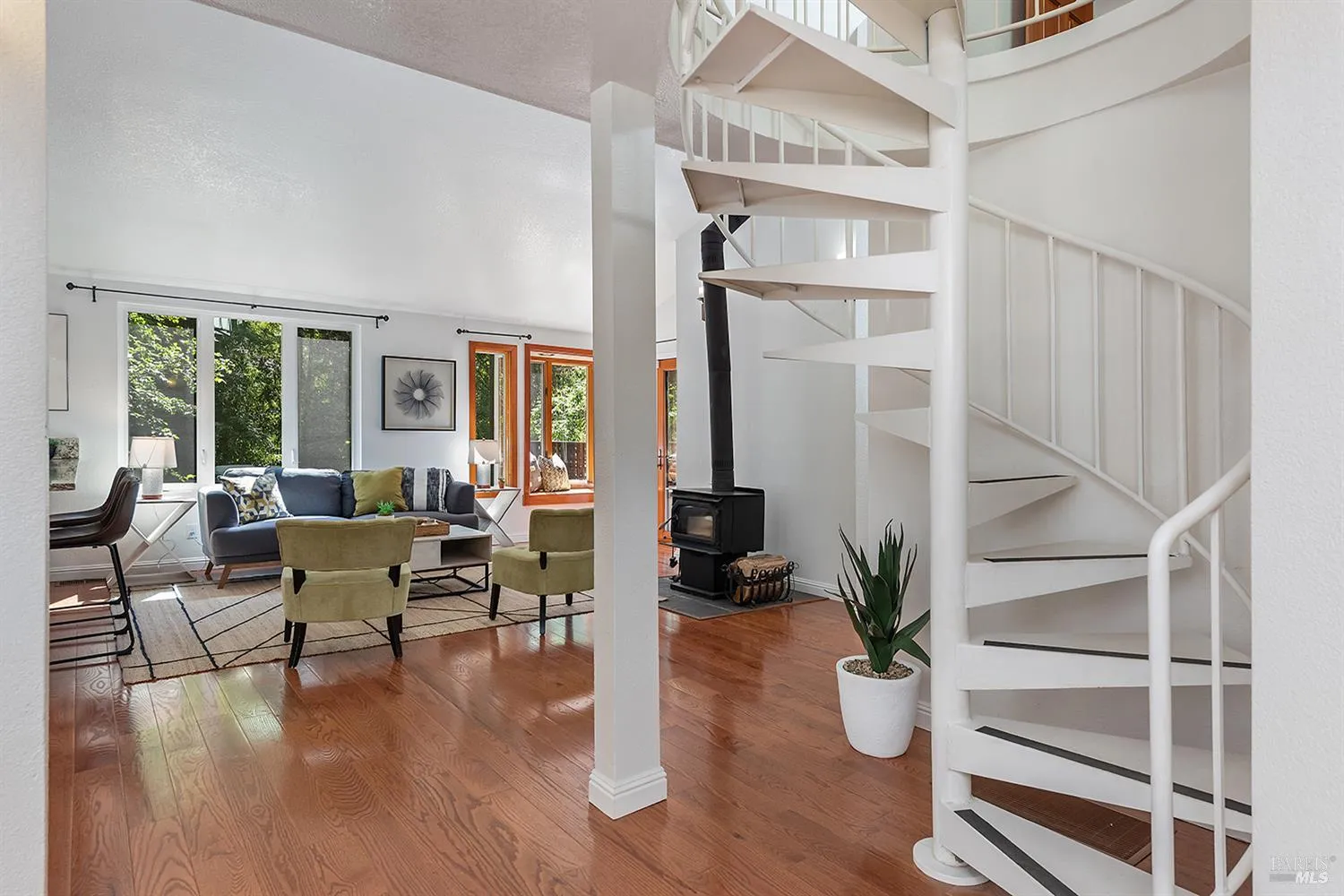 Guerneville, California 95446, United States, 2 Bedrooms Bedrooms, ,2 BathroomsBathrooms,Residential,Active,146787