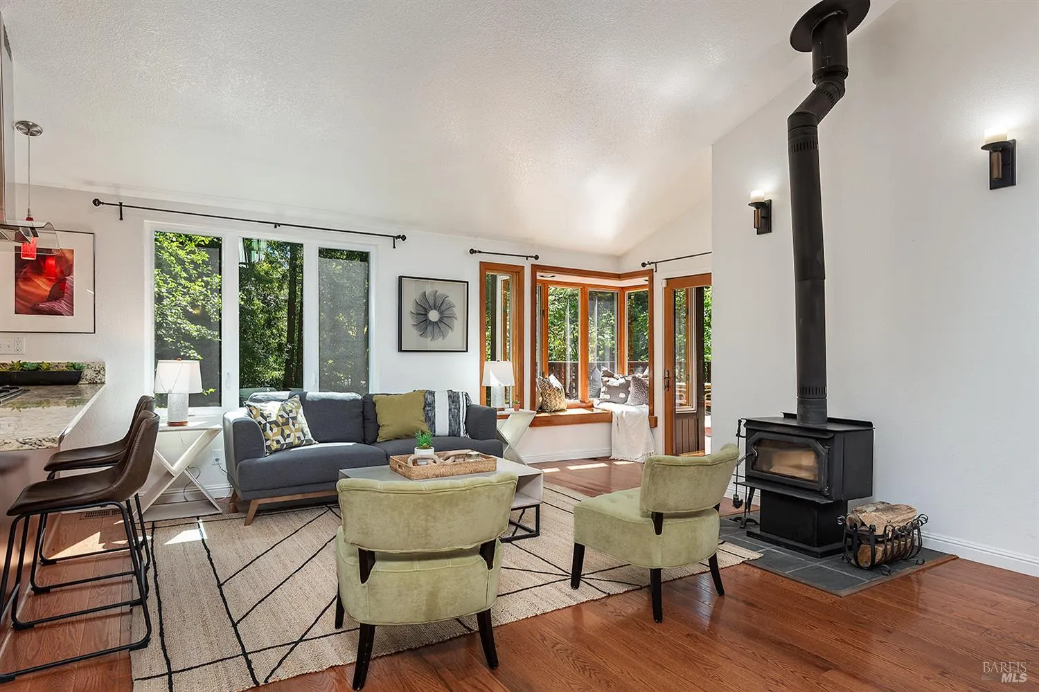 Guerneville, California 95446, United States, 2 Bedrooms Bedrooms, ,2 BathroomsBathrooms,Residential,Active,146787