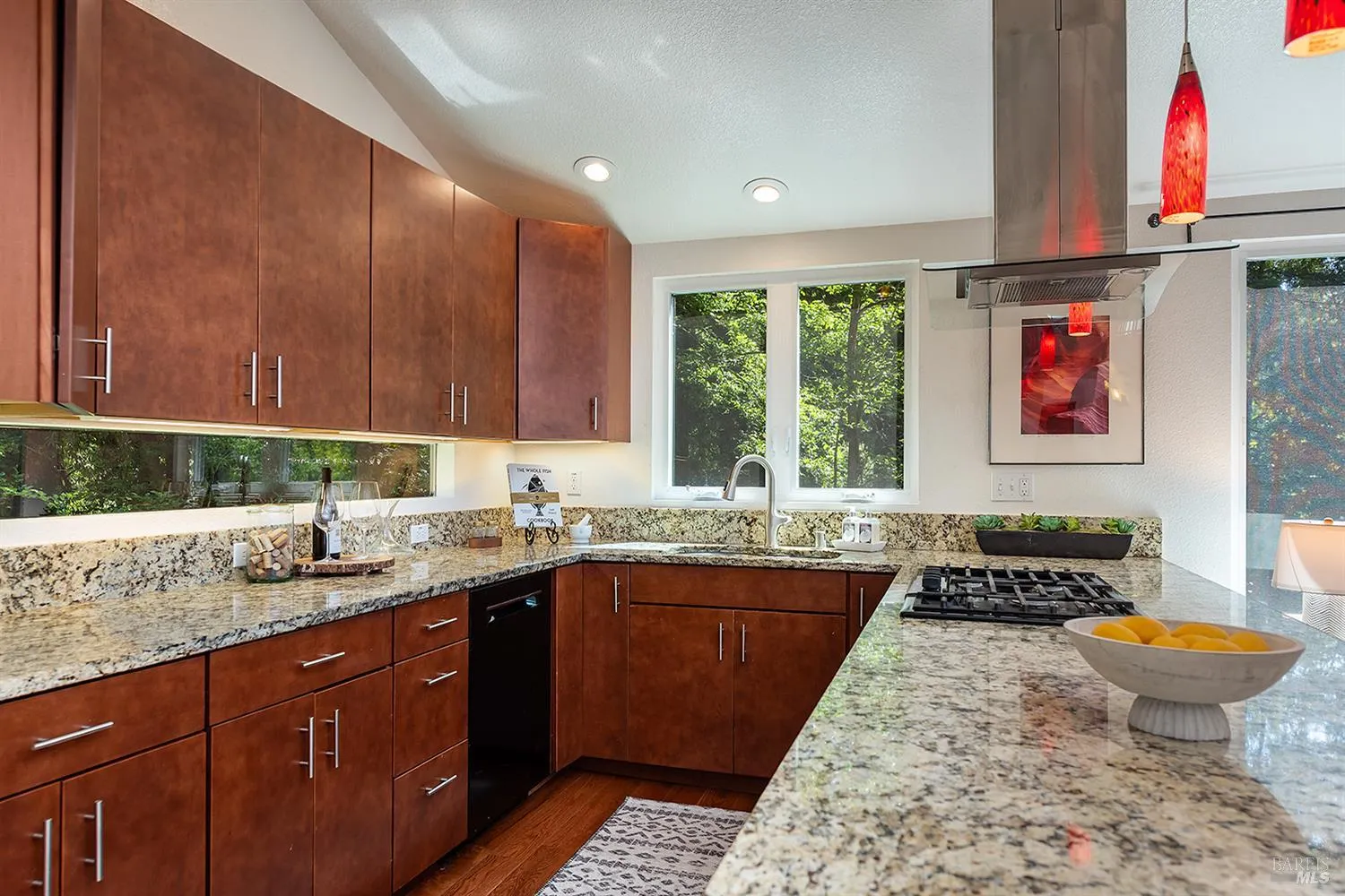 Guerneville, California 95446, United States, 2 Bedrooms Bedrooms, ,2 BathroomsBathrooms,Residential,Active,146787