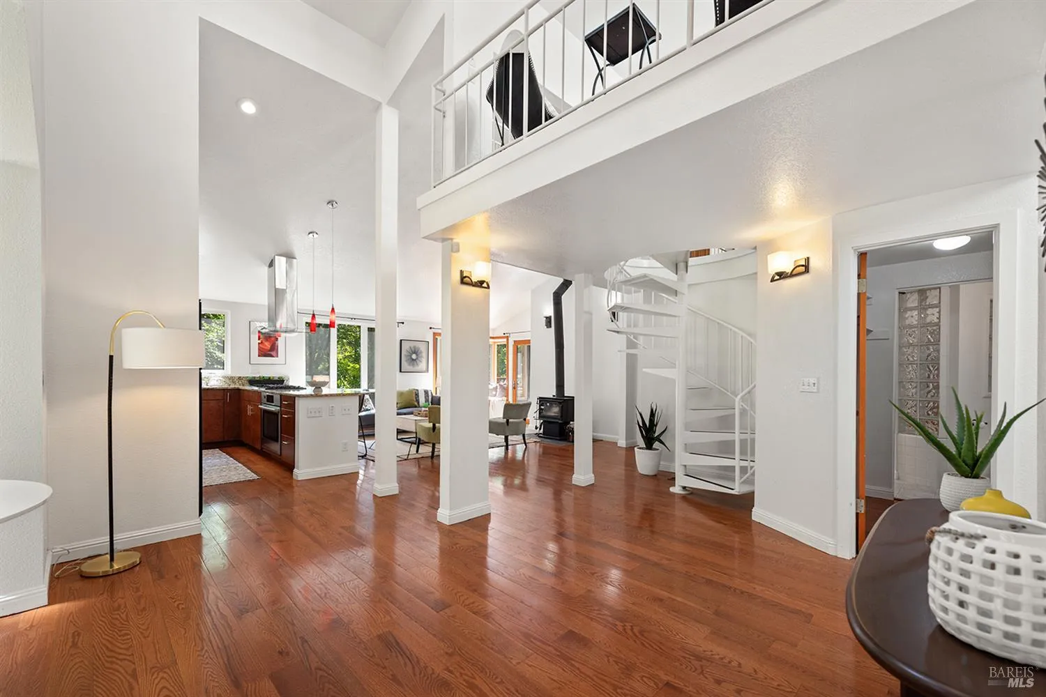 Guerneville, California 95446, United States, 2 Bedrooms Bedrooms, ,2 BathroomsBathrooms,Residential,Active,146787