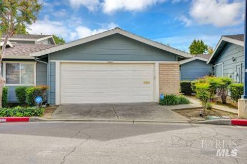 Photo of 2825 Sundown Circle, Fairfield, CA 94533 (MLS # 325093628) Photo of 2825 Sundown Circle, Fairfield, CA 94533 (MLS # 325093628)
